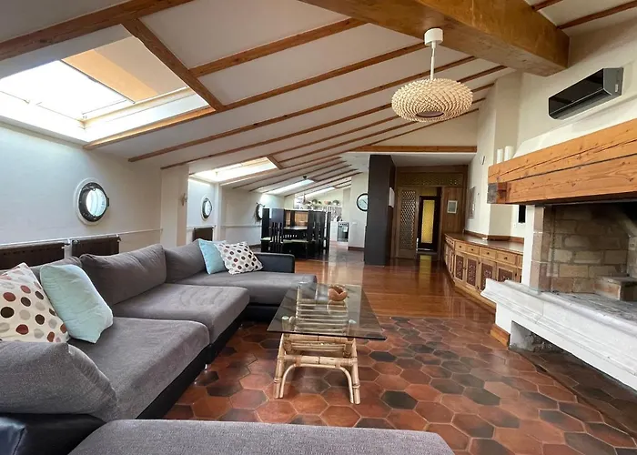 Unique Spacious Apartment With Terrace